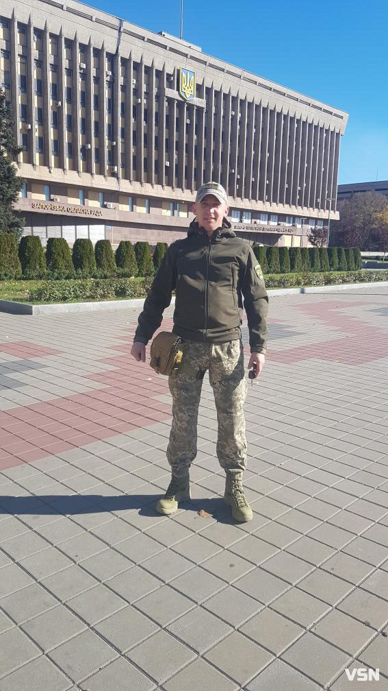 На світанку після загибелі дав про себе знати уві сні. Спогади про полеглого захисника з Волині