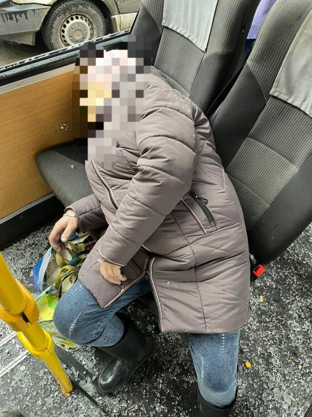 Російські окупанти в Авдіївці розстріляли автобус: загинула жінка. Фото