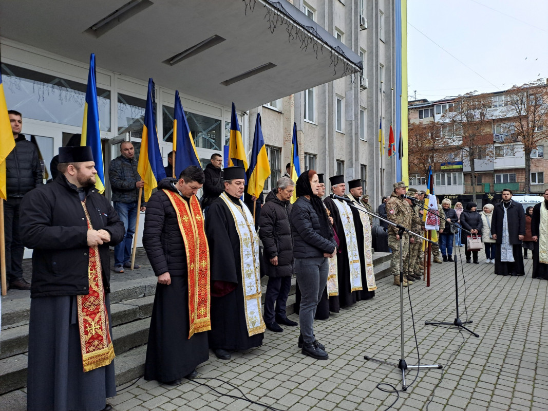 Вісім місяців рідні жили надією, але захисник повернувся «на щиті»: на Волині попрощалися із полеглим на війні Валерієм Степанюком