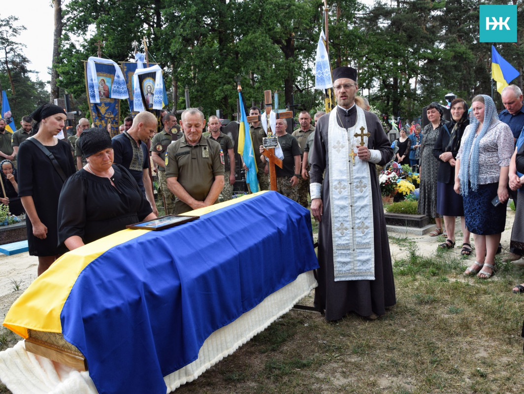 Трагічно загинув на Луганщині: на Волині прощалися з молодим Героєм Іваном Лахаєм