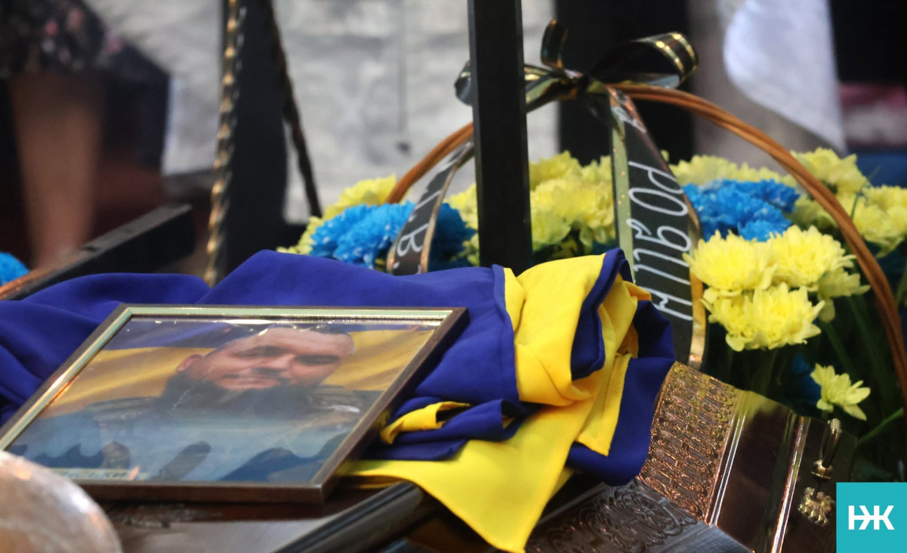 На Волині попрощалися із захисником Сергієм Клапінським, життя якого трагічно обірвала ДТП