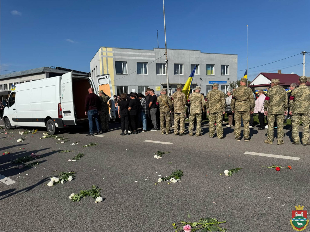 На Волині зустріли траурний кортеж із тілом загиблого захисника Юрія Шпака