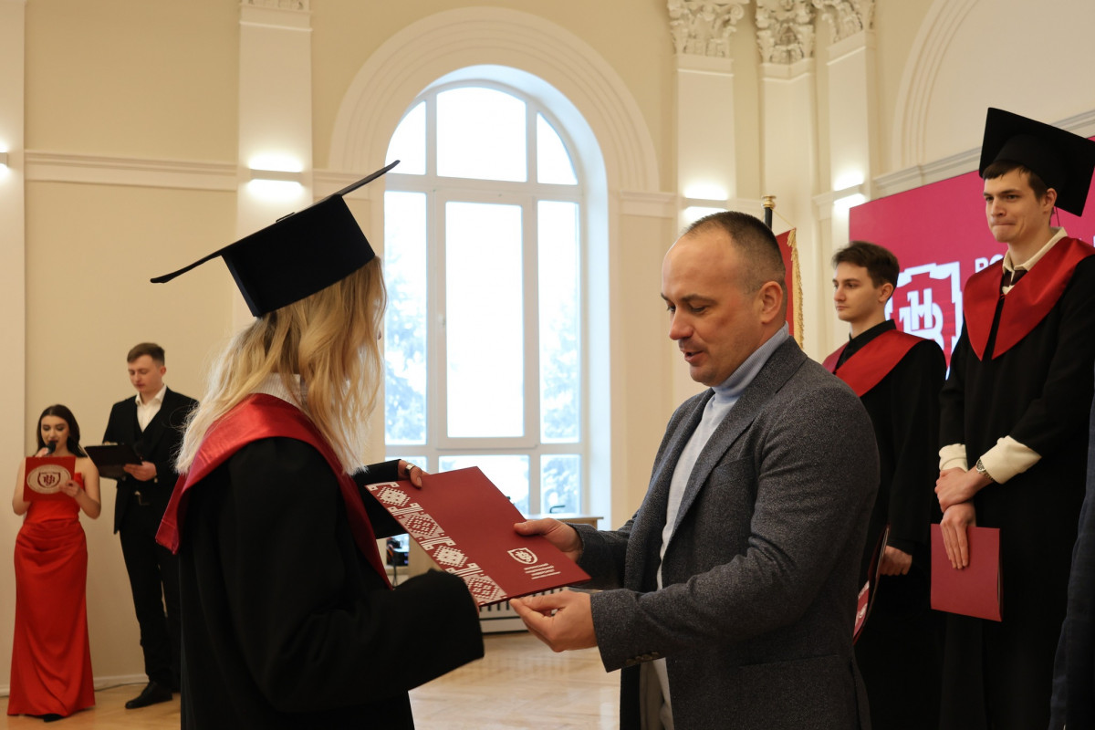 У волинському виші урочисто вручили дипломи магістрів 40 військовослужбовцям і ветеранам