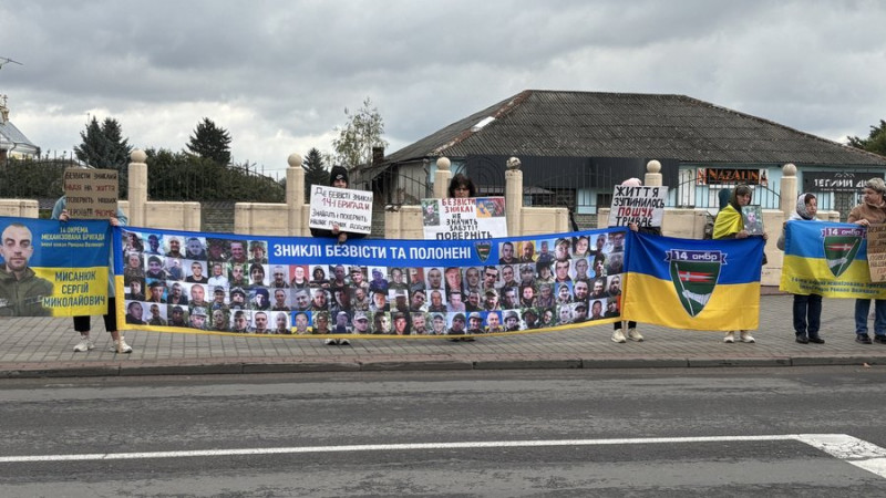 «Вони чекають на свободу»: на Волині влаштували автопробіг і мирну акцію на підтримку полонених