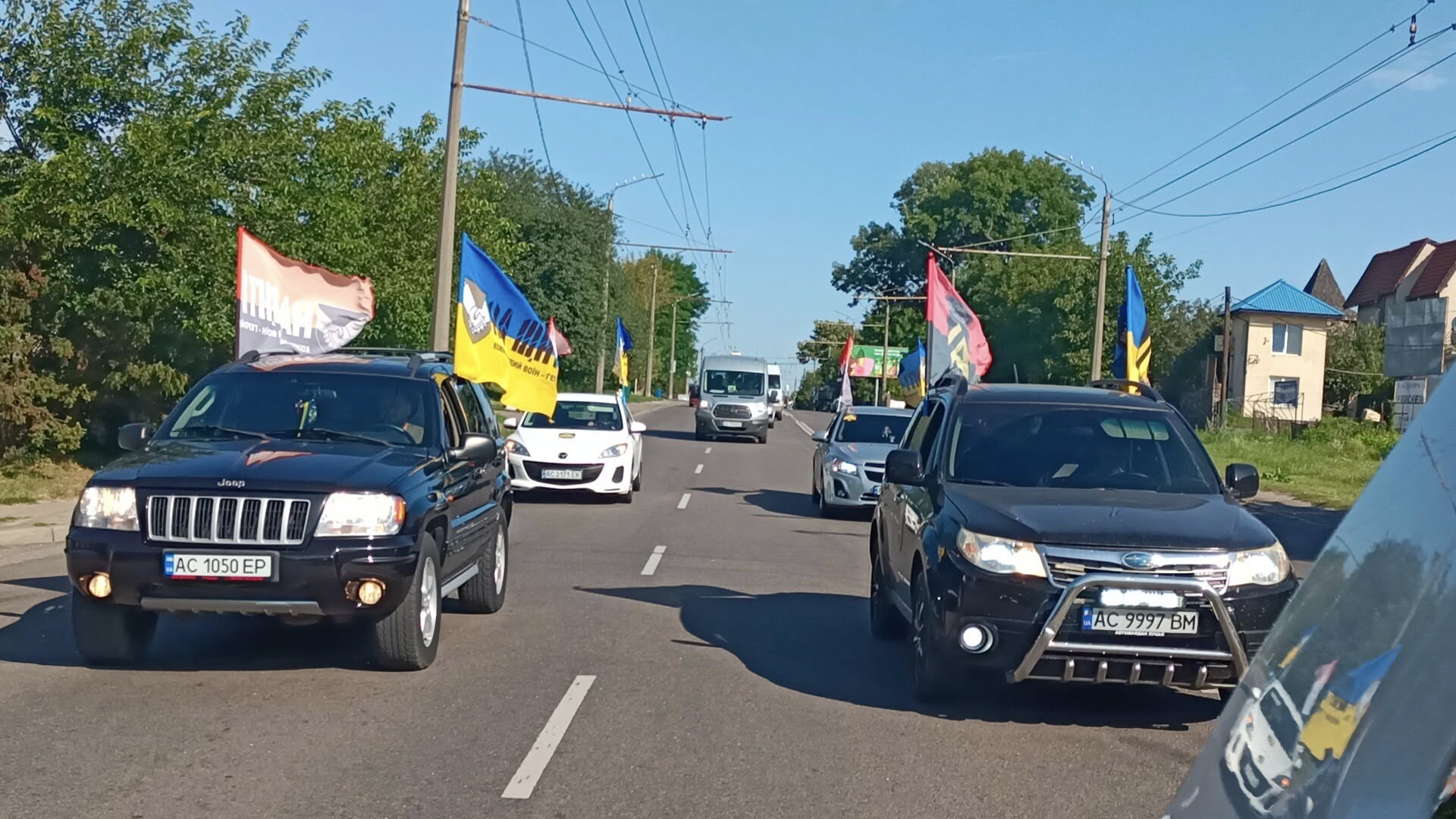 Три доньки втратили батька: на Волині попрощалися з Героєм Сергієм Петровим