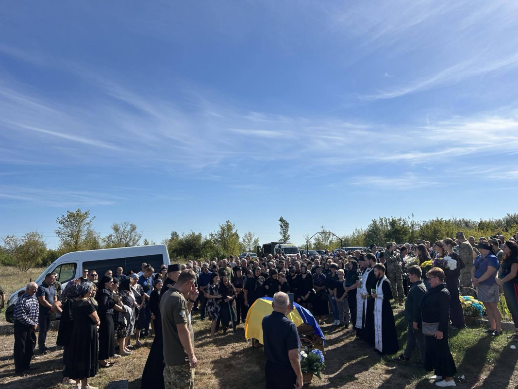 ДНК-експертиза обірвала надії: на Волині попрощались з Героєм Євгенієм Бахором