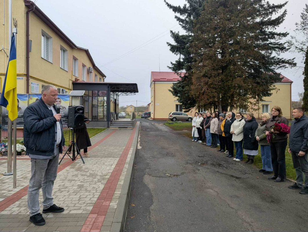 Ордени замість синів і коханих: на Волині вшанували трьох полеглих захисників