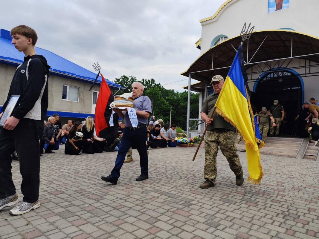 Загинув у квітні 2024 року: на Волині попрощалися із Героєм Олександром Троянчуком