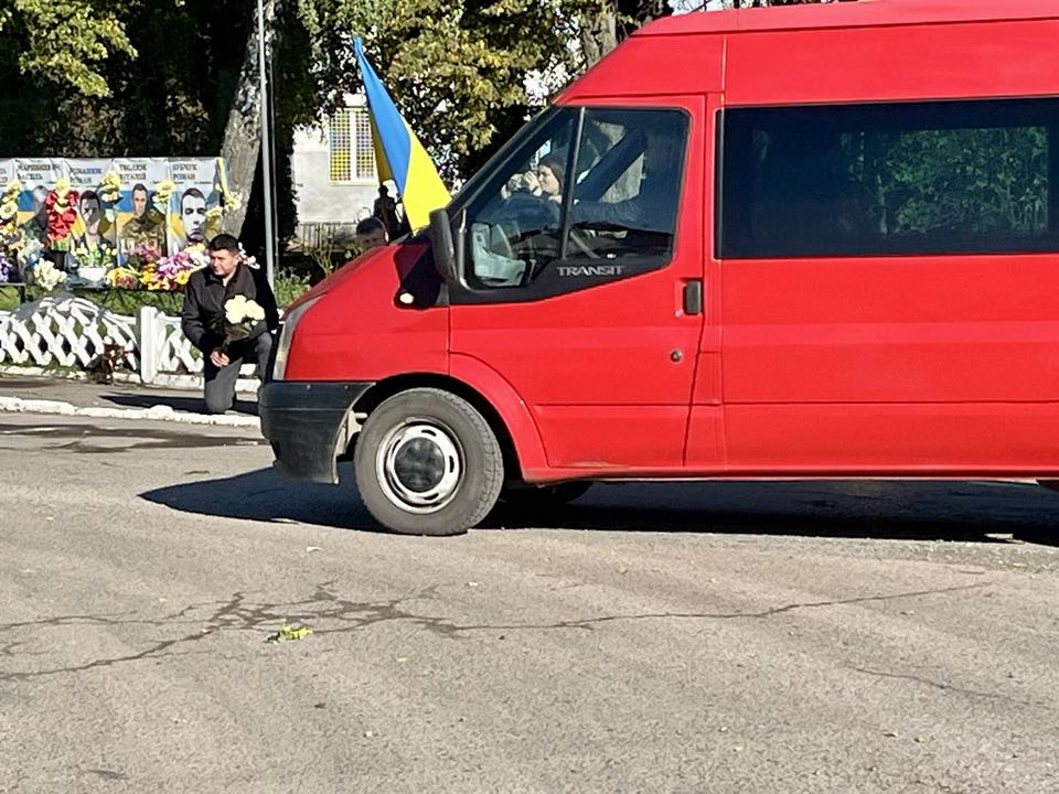 Навіки 28: попрощалися із полеглим на фронті Героєм, працівником луцького заводу Костянтином Костюкевичем