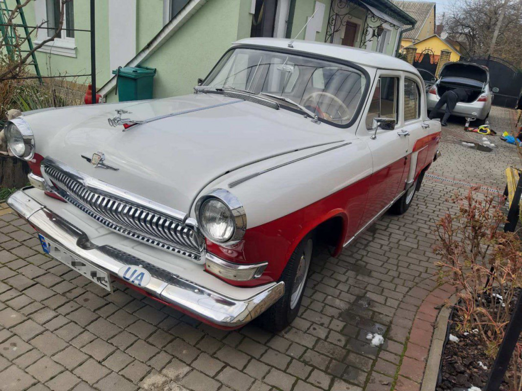 На Волині продають ретроавтомобіль за 7 000 доларів