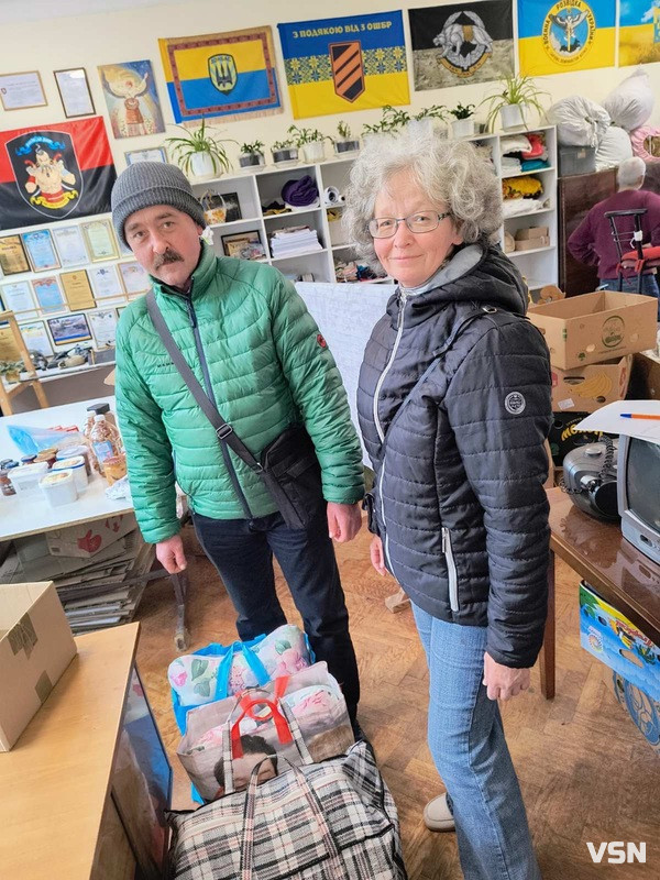 Волонтери центру «Крила матері» сплели 63 тисячі квадратних метрів маскувальної сітки