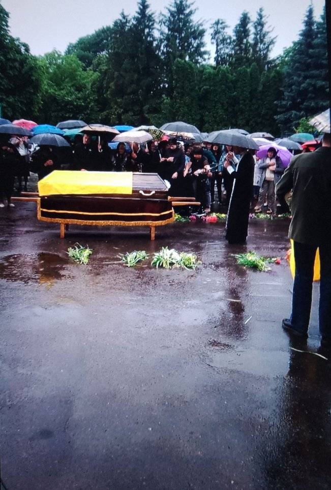 І небо плакало: на Волинь «на щиті» повернувся Герой Василь Корінецький, який понад півтора року вважався зниклим безвісти