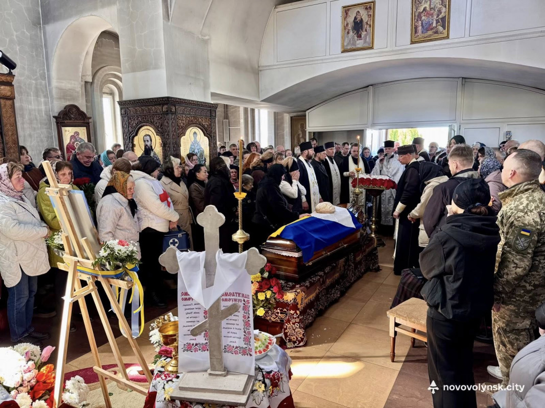 На Волині провели в останню дорогу 34-річного Героя Сергія Марчука