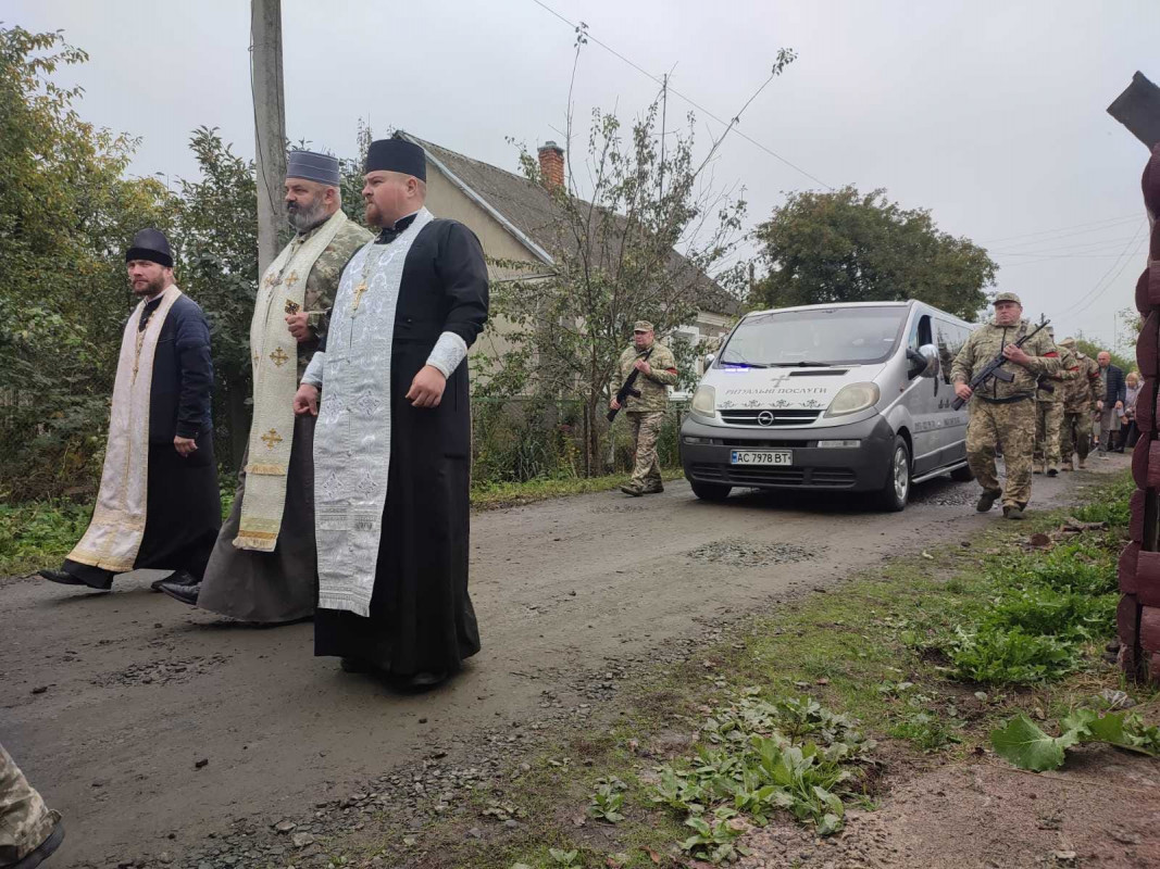 На Волині провели в останню дорогу загиблого Героя Ігоря Думку