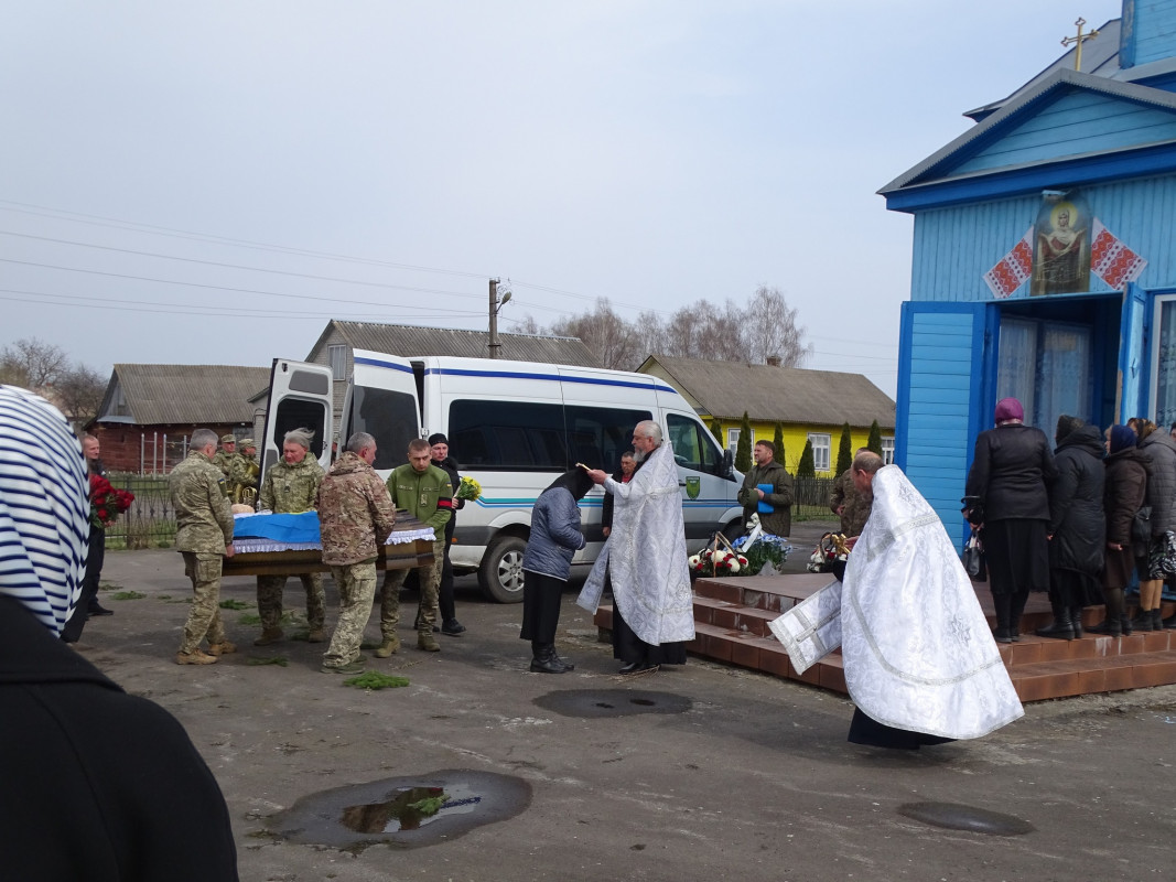 Ворожий дрон обірвав життя: на Волині попрощалися з Героєм Сергієм Панасюком