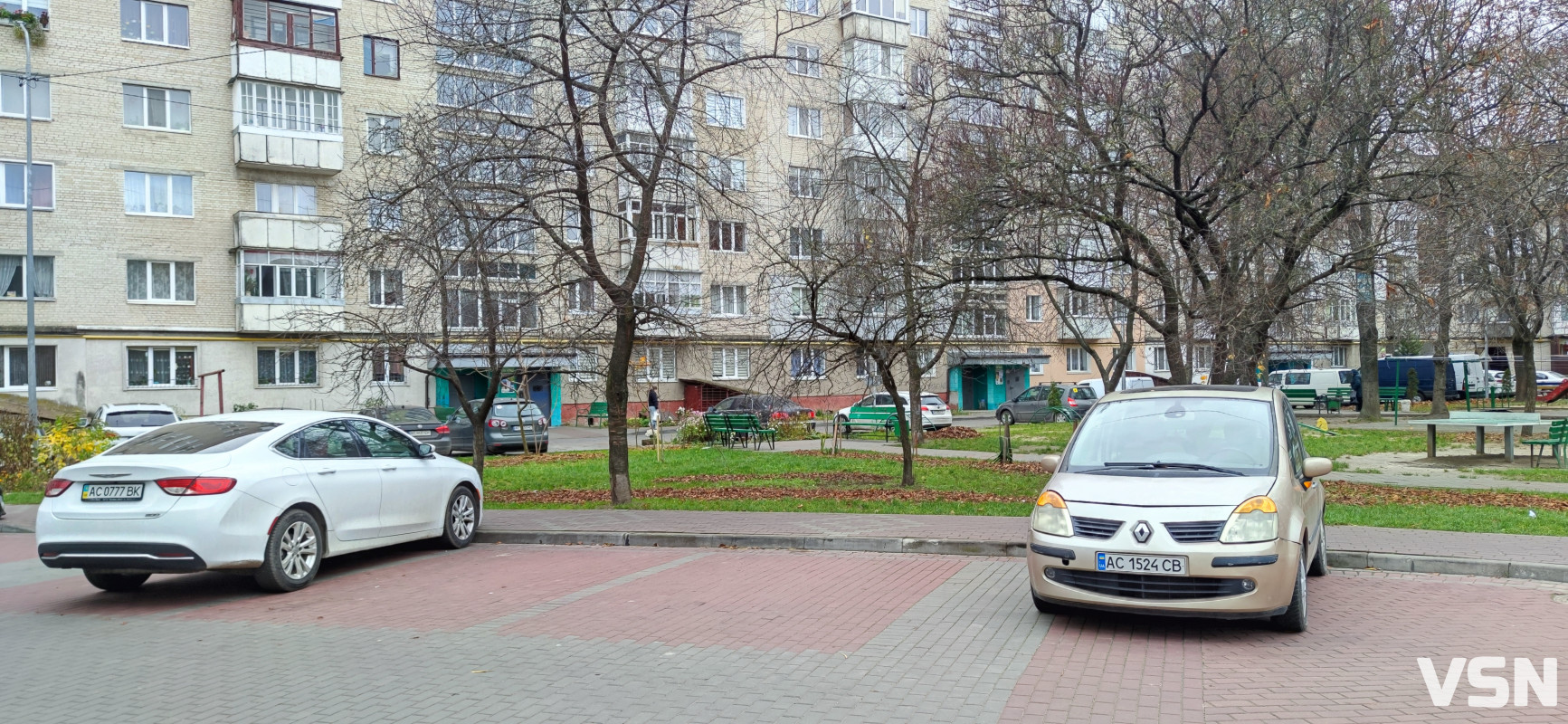 Три кілометри життя: фоторепортаж із найдовшого будинку України в Луцьку
