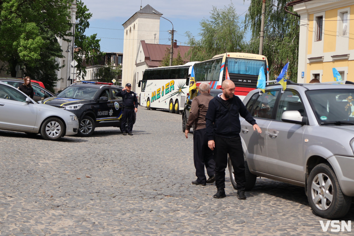 Майже 4 роки неволі: у Луцьку зустріли звільненого з полону Андрія Артисюка