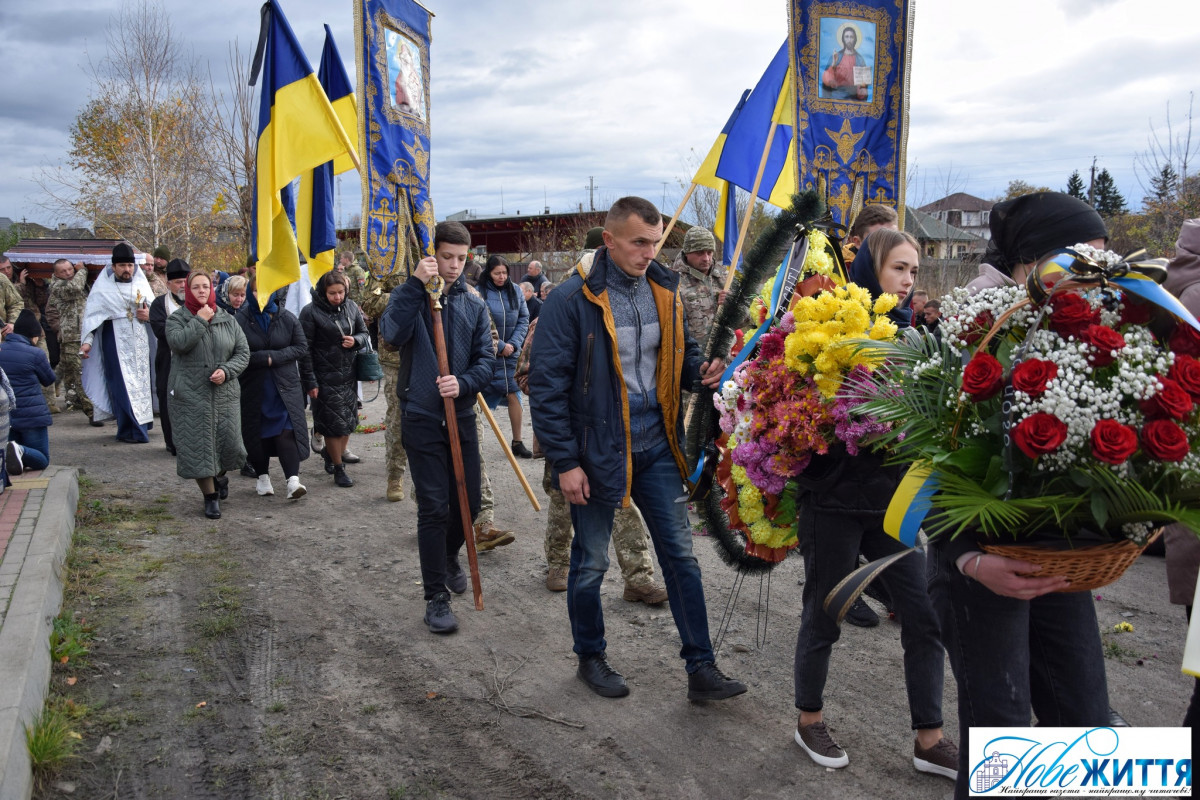 І небо плакало за ним: в останню дорогу провели 32-річного Героя з Волині Андрія Бондаря