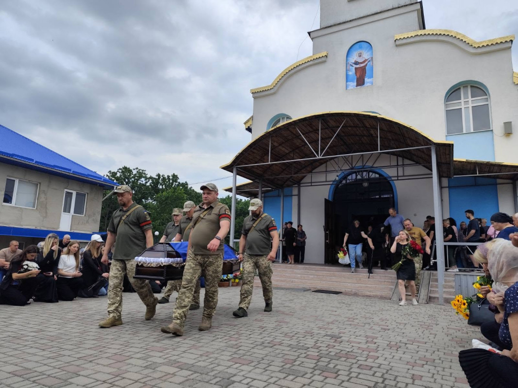 Загинув у квітні 2024 року: на Волині попрощалися із Героєм Олександром Троянчуком