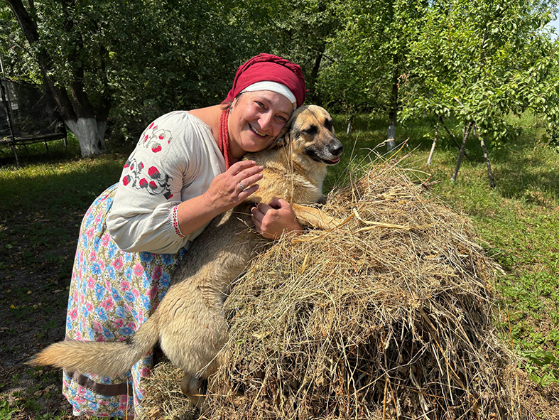 Волинянка перетворила власну хату на музей: тут оживають старовинні вишиванки й пісні предків