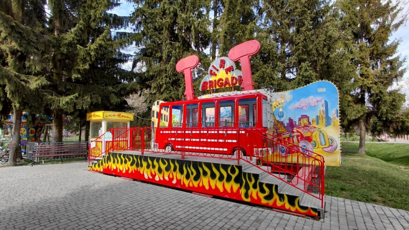 Машини часу в центрі міста: як у Луцьку з’являлися легендарні атракціони та дитяче містечко