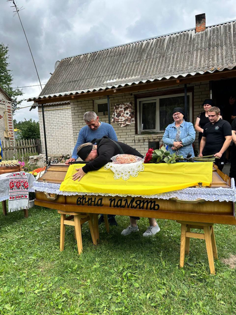 Понад рік чекали звістки: на Волині попрощалися з 23-річним Героєм, який вважався зниклим безвісти