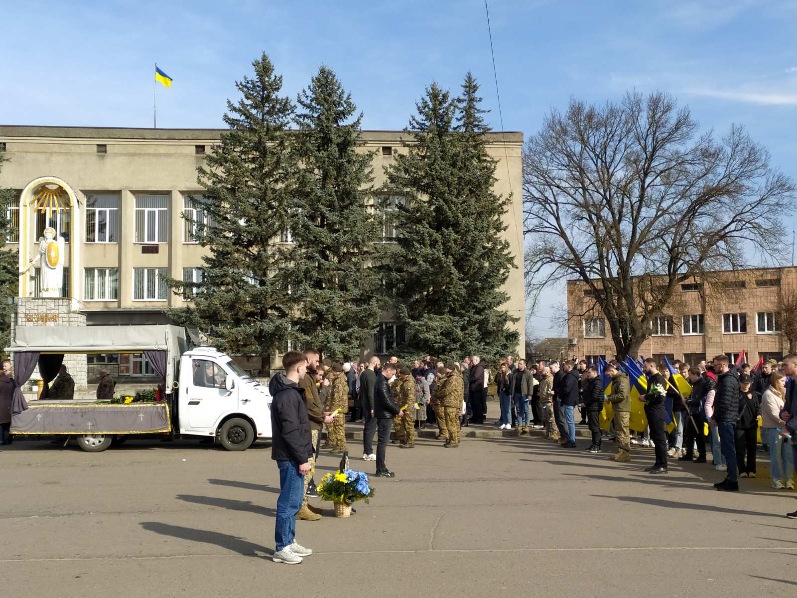 Вважався зниклим безвісти: на Волині попрощались з Героєм Дмитром Жмуром