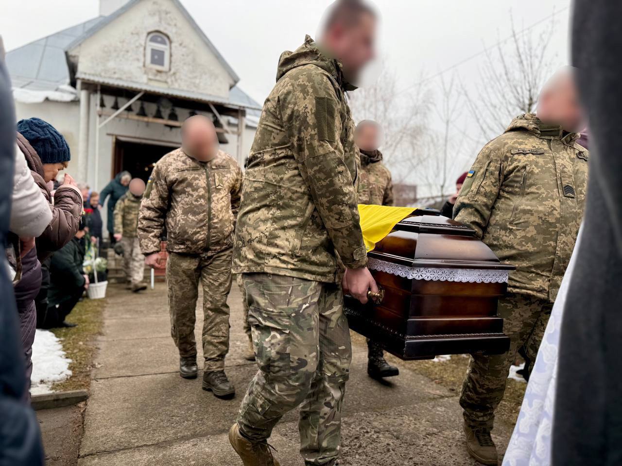 Загинув на Курщині: волиняни попрощалися з Героєм Сергієм Хомою