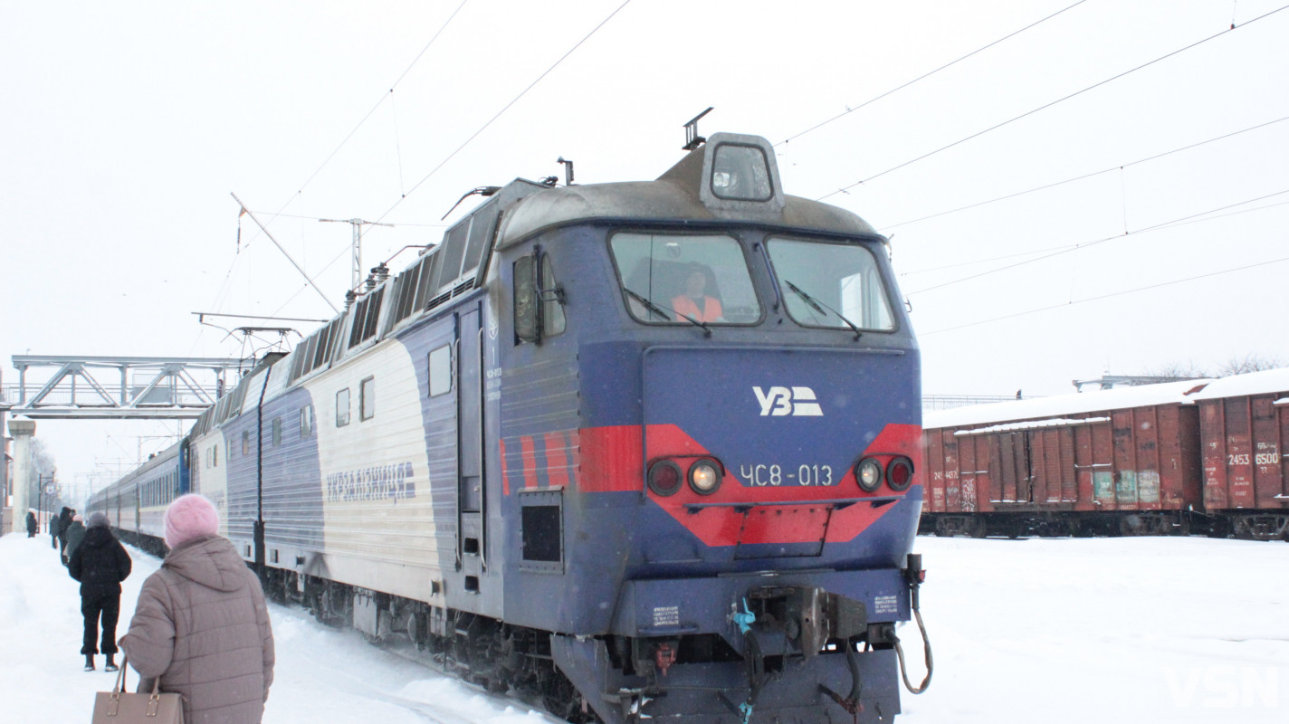 32 роки стажу, сотні тисяч кілометрів та безліч людських доль: провідниця з Волині про залаштунки роботи на залізниці