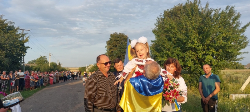 Повернення з полону: захисник з Волині вперше ступив на рідну землю після реабілітації