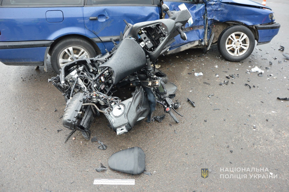 Мотоцикліст отримав численні переломи та травму голови: подробиці жахливої ДТП поблизу Світязя