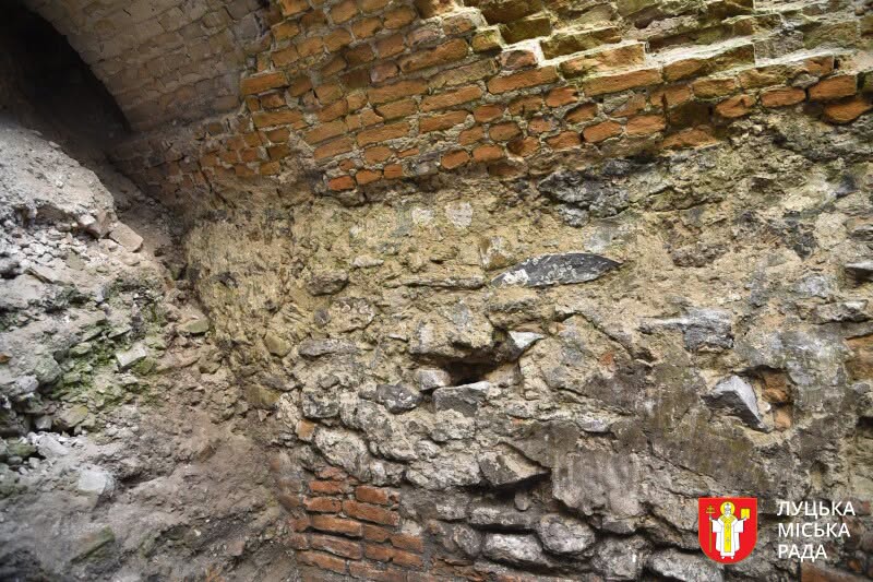 У Луцьку завершили дослідження залишків оборонної вежі XVI століття