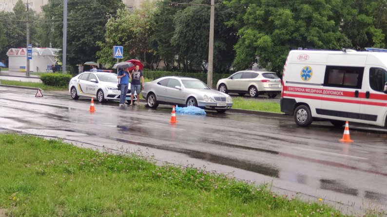 «Загибла йшла на зупинку»: деталі смертельної аварії на проспекті Соборності у Луцьку