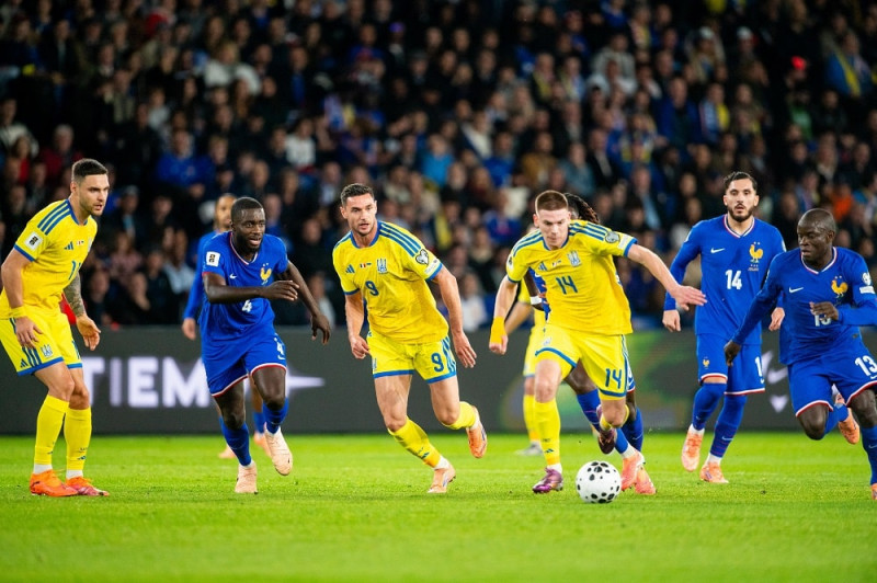 Збірна України розгромно програла Франції — без жодного удару в площину