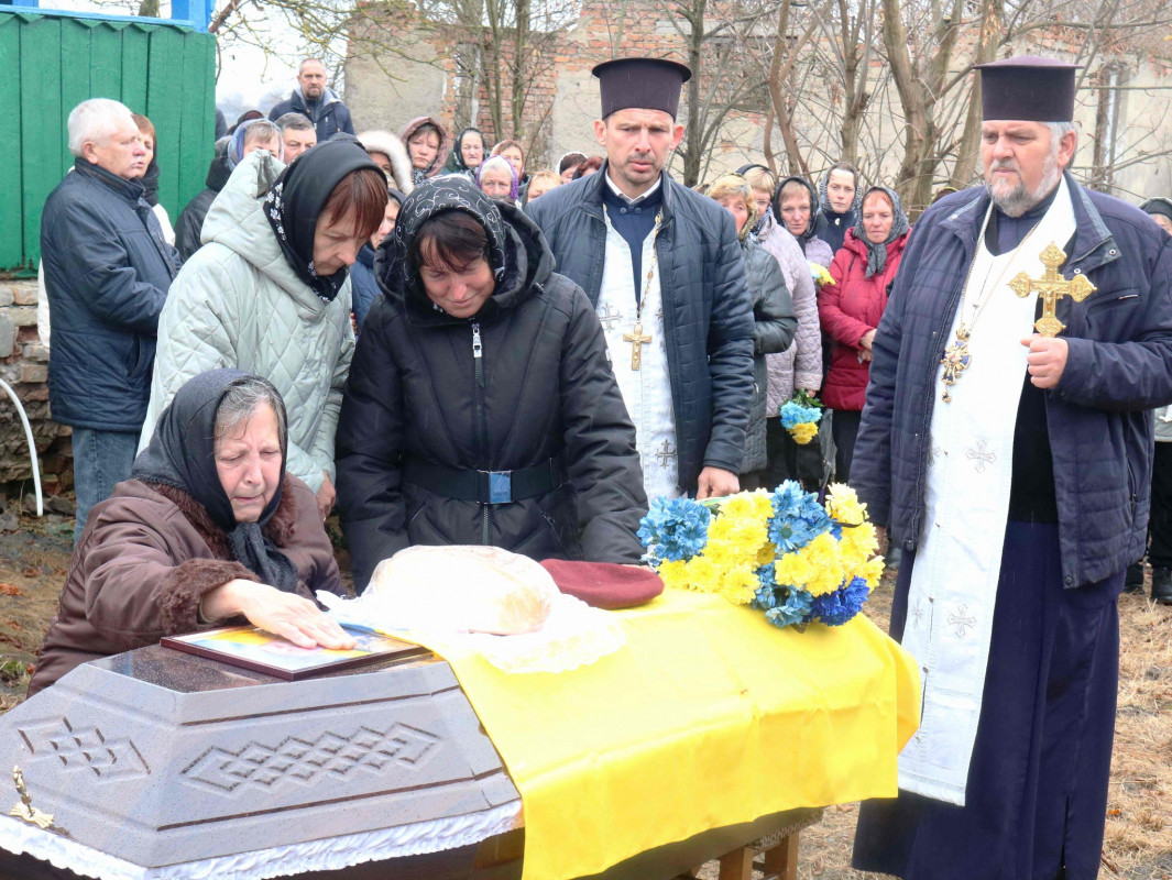 Довгий час вважався зниклим безвісти: на Волині попрощалися з Героєм Валентином Боском