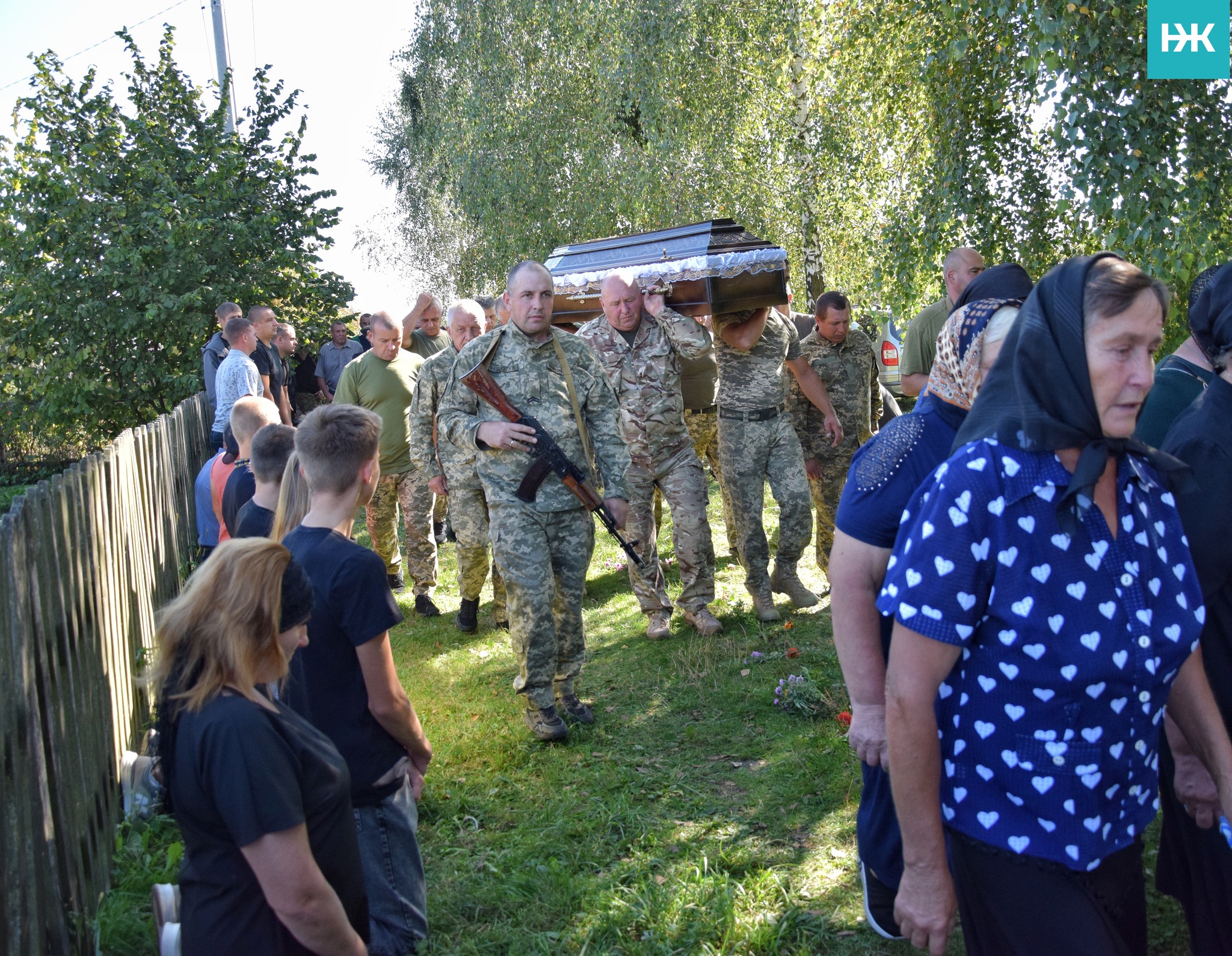 Поховали поряд із могилою його рідного брата-захисника: на Волині попрощались із Героєм Василем Мухою