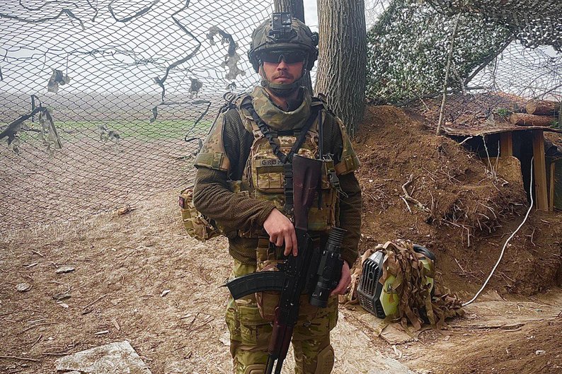 «Постійно з дружиною і сином», - поліцейський з Волині проходить реабілітацію після важких поранень