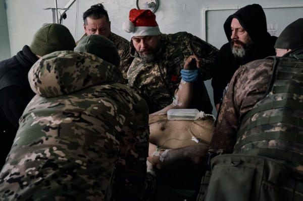 Медики показали, як пройшов День святого Миколая у військових на Бахмутському напрямку