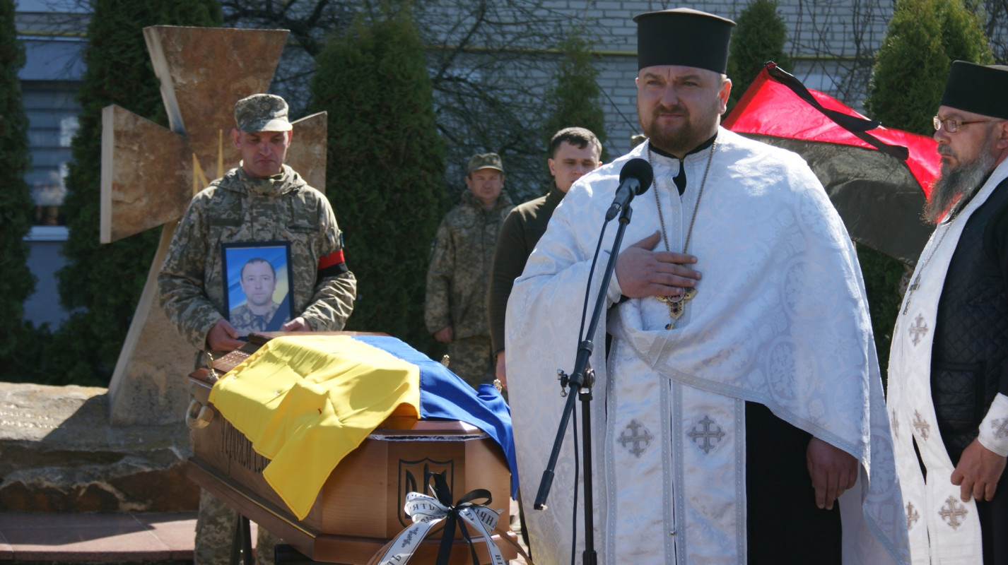Понад рік невідомості: «на щиті» востаннє додому повернувся Герой з Волині Анатолій Рудика