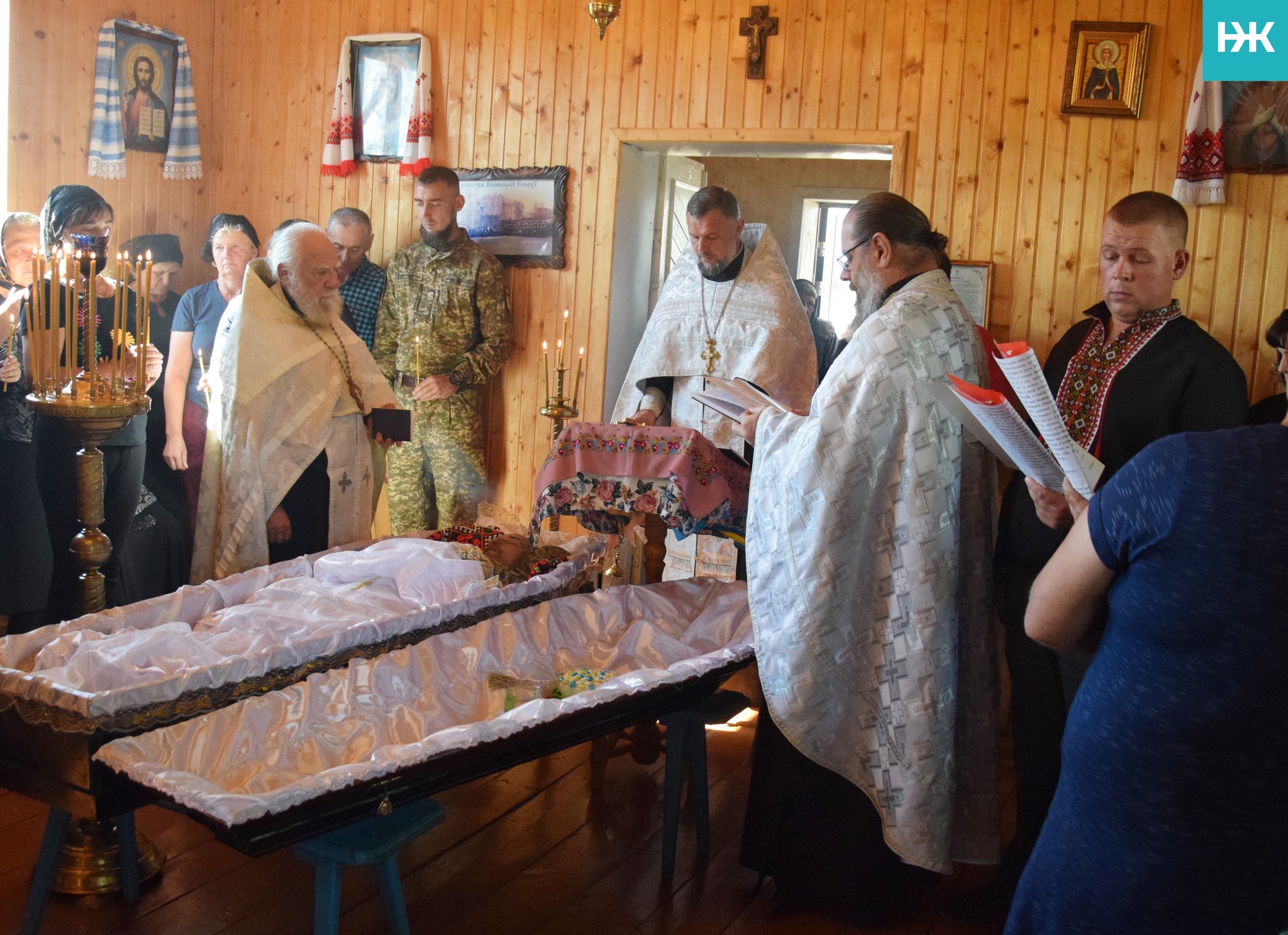 Поховали поряд із могилою його рідного брата-захисника: на Волині попрощались із Героєм Василем Мухою