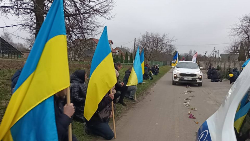 Майже півтора року тривоги та надії змінила гірка правда: на Волині попрощалися з Героєм Вадимом Гризіним