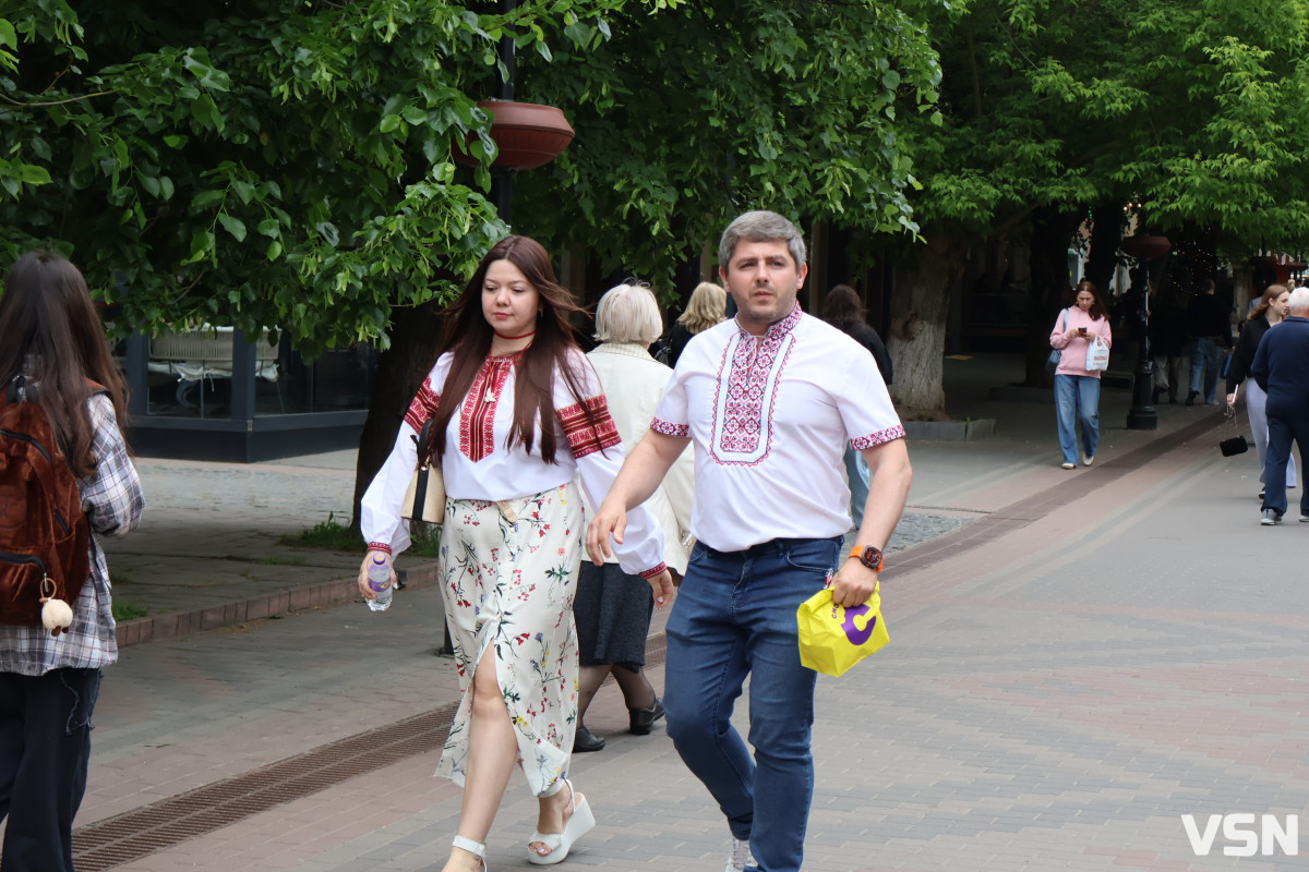 Луцьк у вишиванках. Фоторепортаж