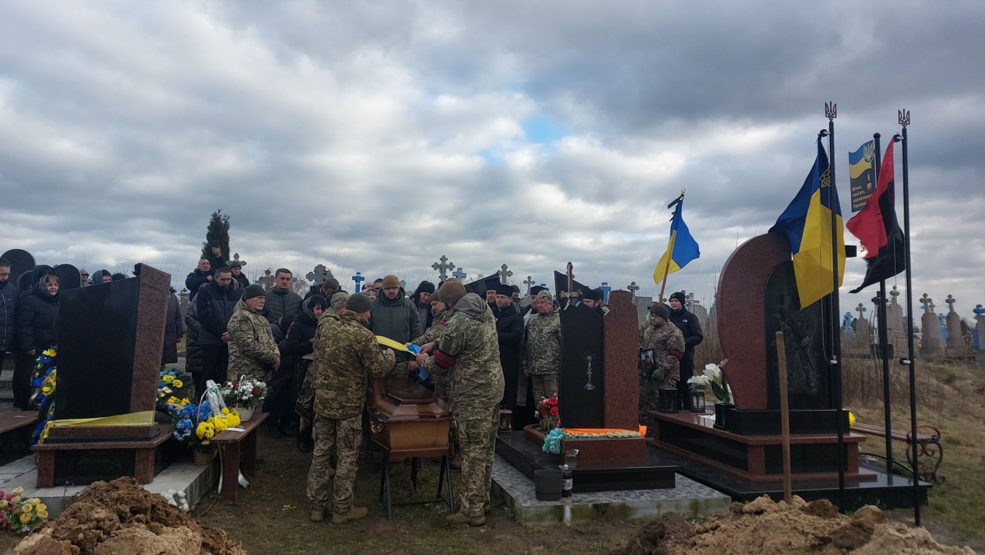 ДНК-тест обірвав надію: на Волині попрощались з Героєм Сергієм Звінчковським