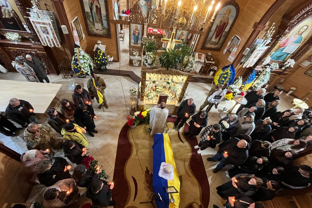 Повернувся з-за кордону, щоб захищати Україну: на Волині попрощалися з 20-річним Героєм Миколою Адамчуком