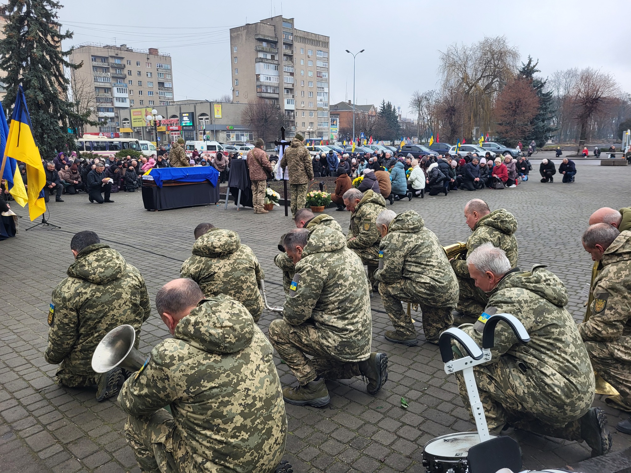 Незадовго до загибелі дізнався, що стане татом третьої доньки: на Волині попрощалися з Героєм Василем Сорокою