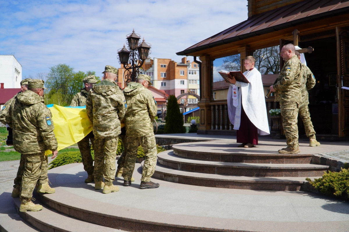 На Волині в останню дорогу провели полеглого захисника Михайла Демського