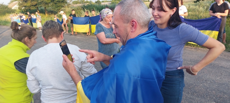 Повернення з полону: захисник з Волині вперше ступив на рідну землю після реабілітації