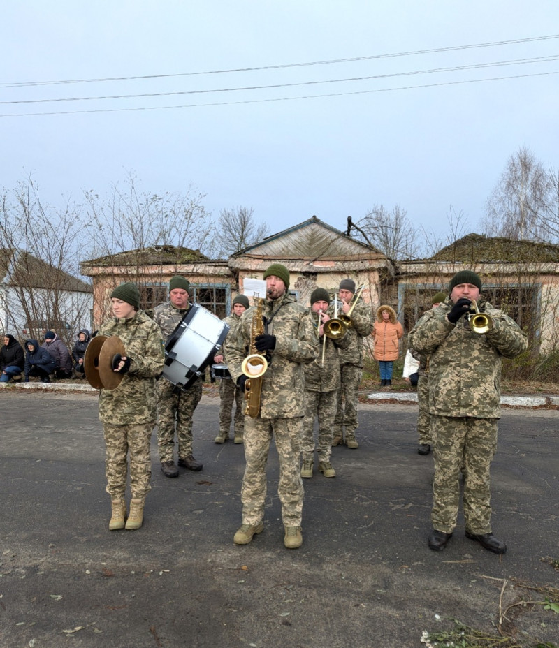 Був єдиним сином у матері: на Волині попрощалися із 28-річним Героєм Валентином Поліщуком