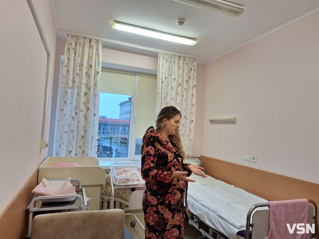 Приємний сюрприз: у Луцьку військові зустріли з пологового дружину та новонароджену донечку побратима