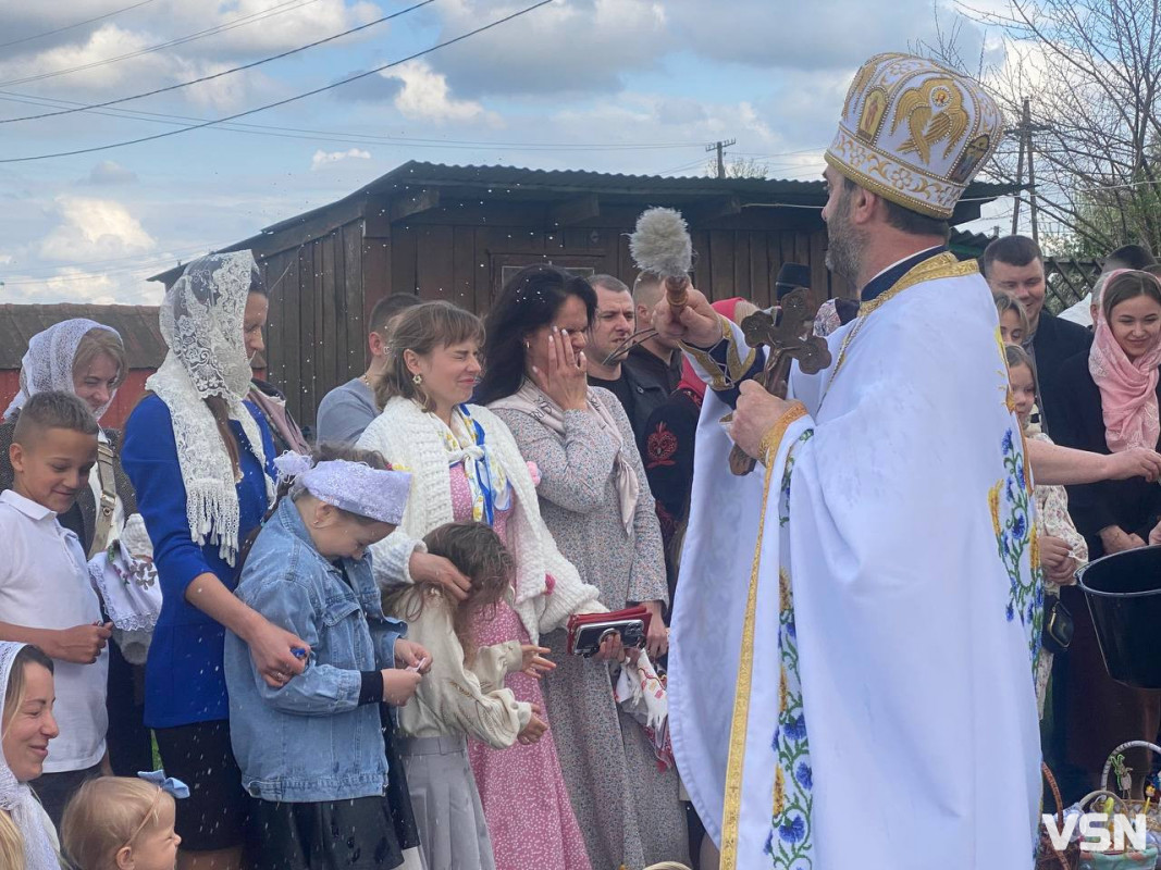 Як на Волині освячують великодні кошики. Фото